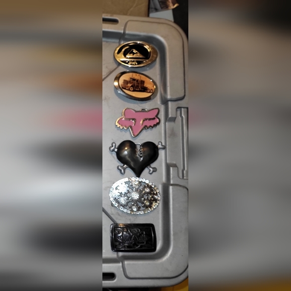 Belt buckles - Picture 1 of 1